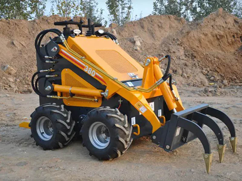 多功能滑移裝載機